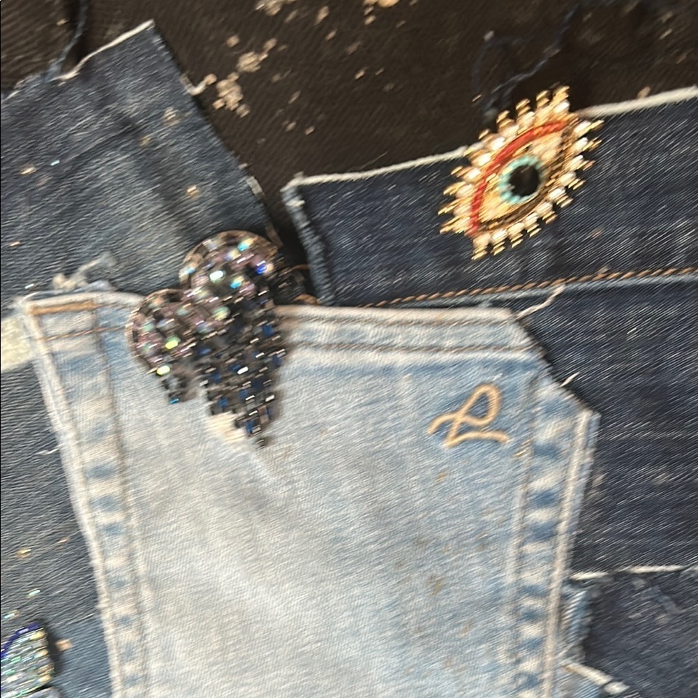 Darrah Ashley Stylish Denim Patchwork Tote Bag with pins - Picture 4 of 9
